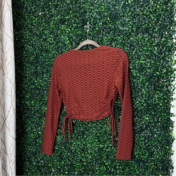 Two-Pack Ripple Shirts (L) - Picture 2 of 4